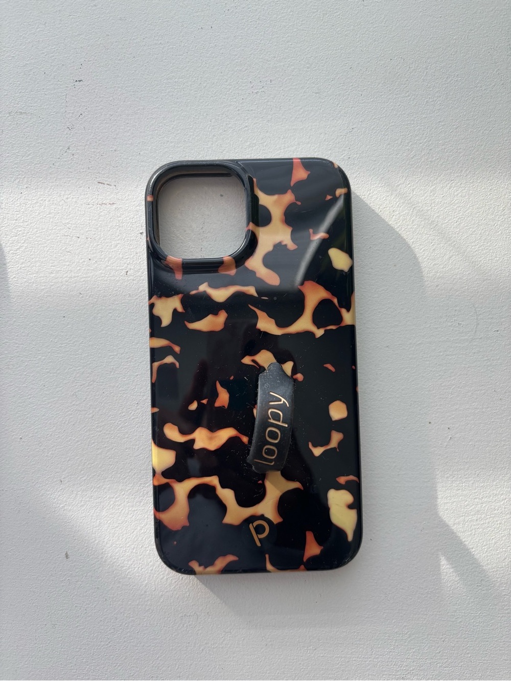 IPHONE 15 Loopy Case Tortoiseshell Phone Case in Black, Brown & Cream